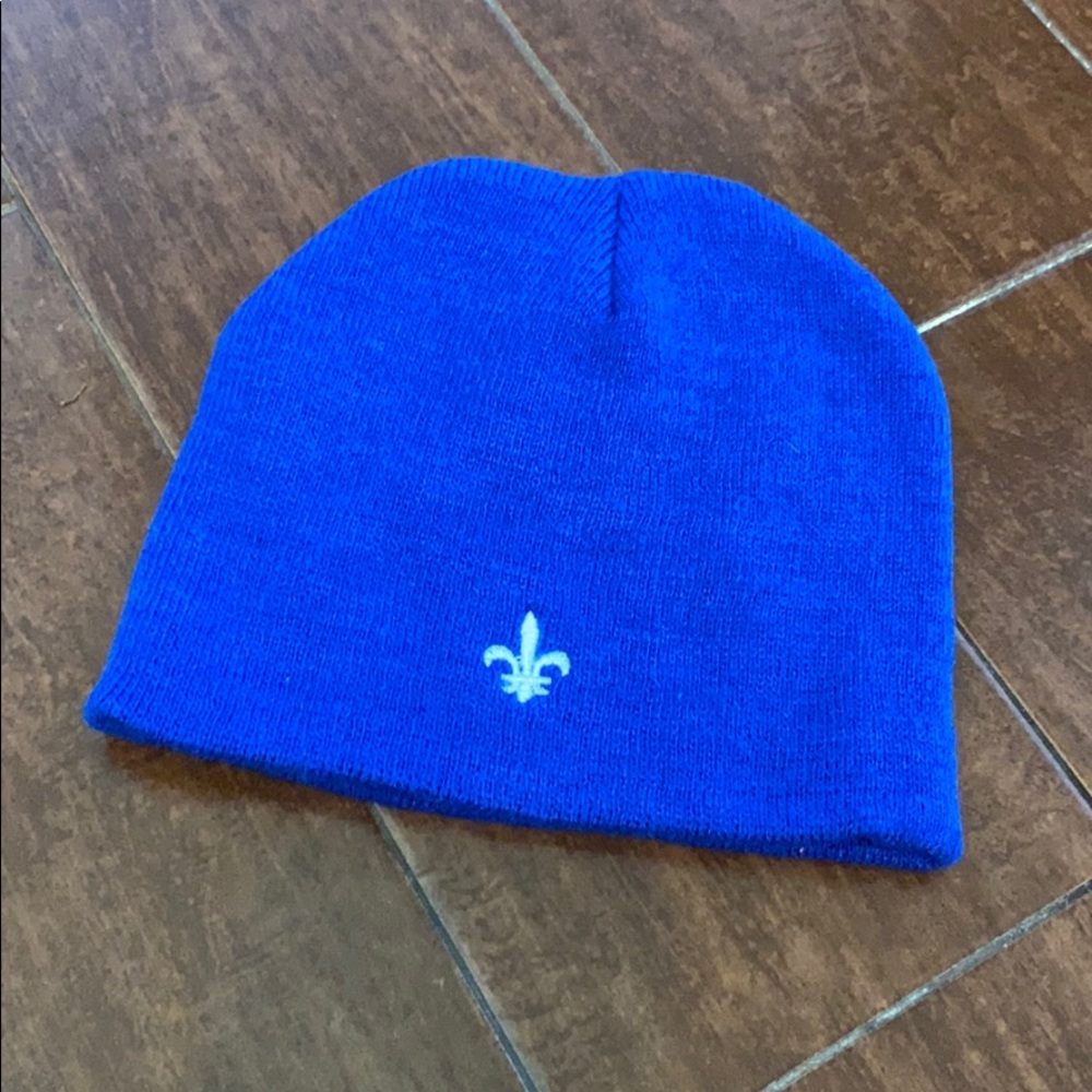 Dark blue beanie